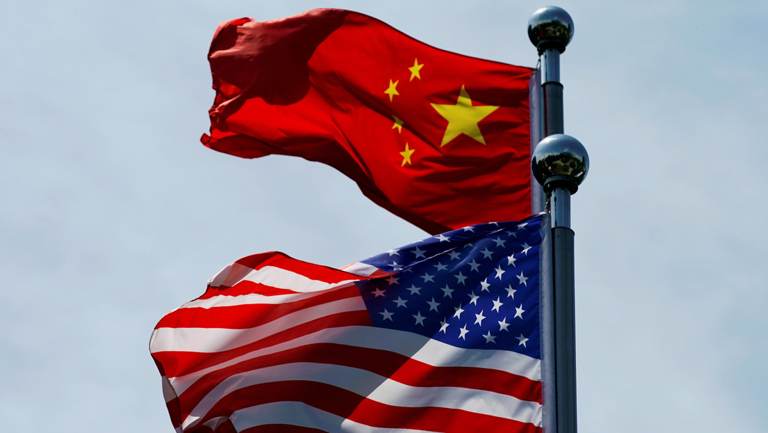 ويتوقعون أن الصين سوف تتفوق على الولايات المتحدة كقوة اقتصادية رائدة قبل خمس سنوات من الموعد المحدد.
