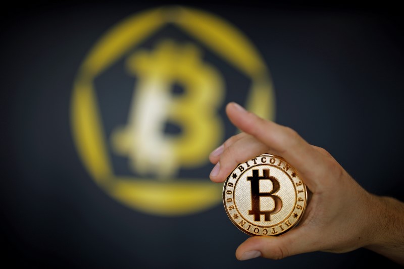 © Reuters.  El Bitcoin se deprecia un 20% en una jornada negativa general para el mercado