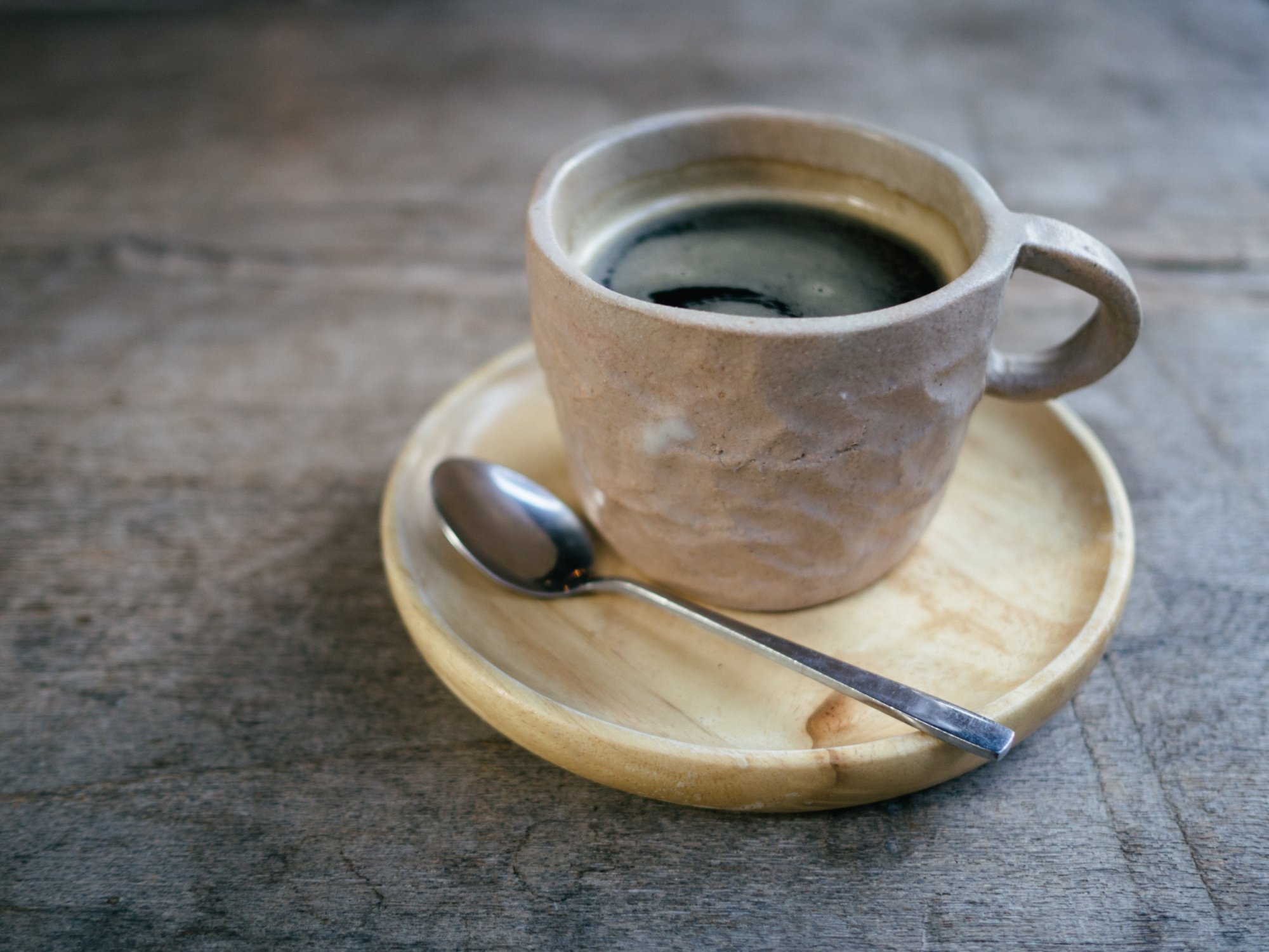 Por qué el café soluble es más barato que el de grano